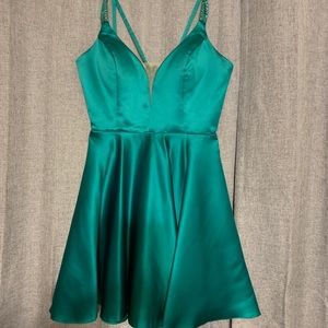 Emerald Green Alyce HOCO/Semi-formal Dress
